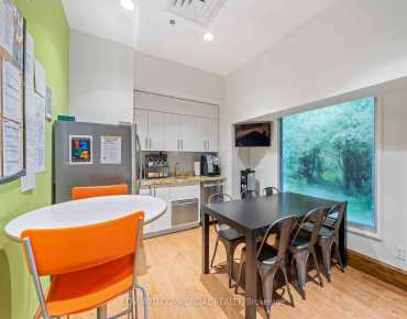 1201 - 1 King St W Bay Street Corridor, 多伦多商业用地规划为CR并占地5643.00平方尺
