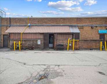 6235 Bathurst St Newtonbrook West, 多伦多商业用地规划为CR1.0 (C1.0;r1.0并占地1717.00平方尺
