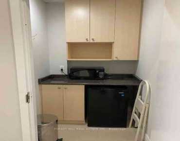 
591 Yonge St Bay Street Corridor商业用地规划为中心商业区物业占地2,223平方尺