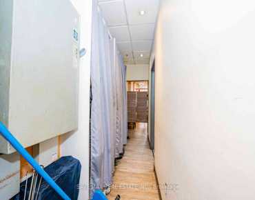 
3483 Kingston Rd Cliffcrest商业用地规划为商业地产物业占地2,820平方尺