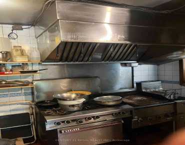 
139 Main St Unionville商业用地规划为餐饮物业占地3,060平方尺
