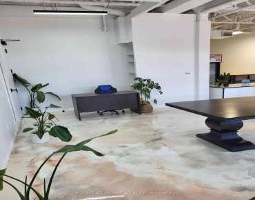 
6347 Yonge St Newtonbrook East商业用地规划为购物中心商业物业占地8,550平方尺