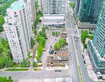 5171 Yonge St Willowdale East, 多伦多商业用地规划为CR (Commercial a并占地5521.00平方尺
