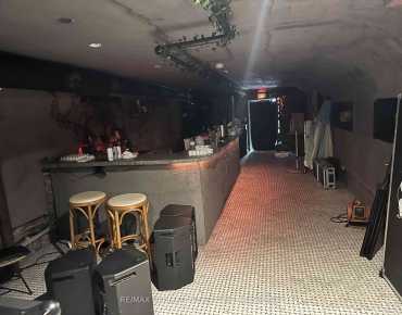 70 Eglinton Sq Clairlea-Birchmount is zoned as Commercial with total area of 805 sqft