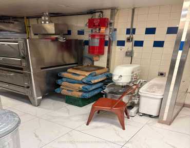 
3 - 130 Westmore Dr Dr West Humber-Clairville, 多伦多商业用地规划为Industrial物业占地1450.00平方尺