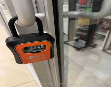 SPADINA Aven Kensington-Chinatown is zoned as Commercial with total area of 8,423 sqft