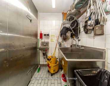 375 Wilson Ave Clanton Park, Toronto is zoned as Restaurant with total area of 1000.00 sqft