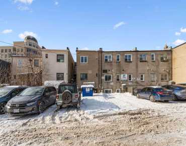 
2823 Bathurst St Bedford Park-Nortown is zoned as CR1 with total area of 2,985 sqft