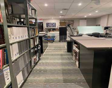 4 - 220 Avenue Rd Annex, 多伦多商业用地规划为commercial/res并占地900.00平方尺
