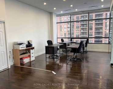 
Yonge Stre Thornhill商业用地规划为购物中心商业物业占地368平方尺