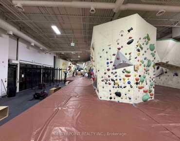 
8630 Woodbine Ave Buttonville is zoned as Commercial with total area of 2,100 sqft