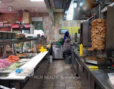 
8630 Woodbine Ave Buttonville is zoned as Commercial with total area of 2,100 sqft