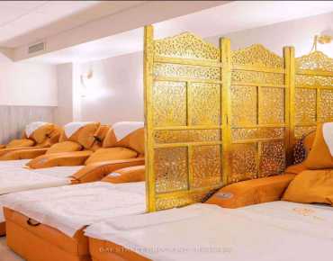 85 Bloor St E Church-Yonge Corridor, Toronto is zoned as Commercial with total area of  sqft
