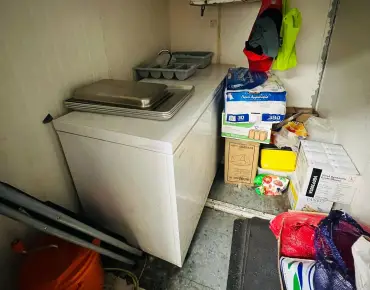 761 Dundas St W Trinity-Bellwoods, 多伦多商业用地规划为Commercial Resid并占地145.00平方尺

