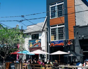 305 Augusta Ave Kensington-Chinatown, Toronto is zoned as Commercial with total area of sqft