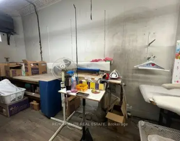 526 Eglinton Ave W Lawrence Park South, 多伦多商业用地规划为commercial并占地平方尺
