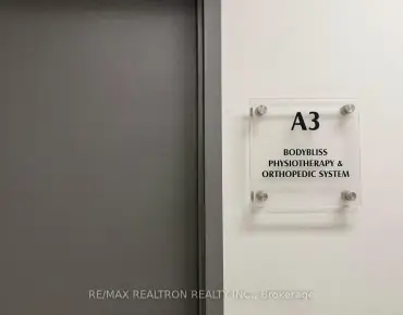 7191 Yonge St Thornhill商业用地规划为Professional off物业占地2,569平方尺