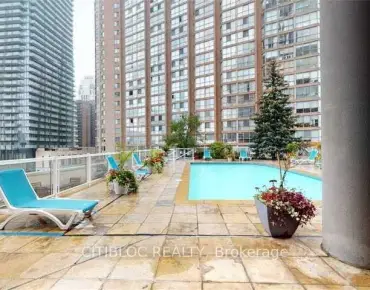 Queens Quay East Quay Waterfront Communities C8商业用地规划为1 2 N 3 N. Offic物业占地1,792平方尺