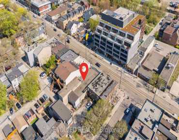 
King Stre Moss Park is zoned as Commercial with total area of 1,350 sqft