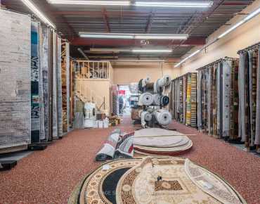 
Spadina Aven Kensington-Chinatown is zoned as Central Business District Commercial with total area of 2,411 sqft