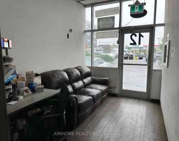 
6347 Yonge St Newtonbrook East商业用地规划为购物中心商业物业占地8,550平方尺