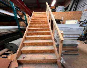 
13 - 418 Hanlan Rd Steeles West Industrial, Vaughan is zoned as EM2 with total area of 2177.00 sqft