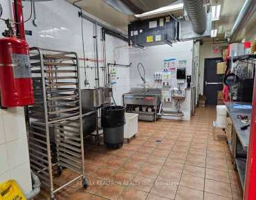 
Woodbine Ave Cachet商业用地规划为零售物业占地100平方尺