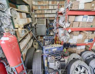 7777 WESTON Rd Vaughan Corporate Centre is zoned as Commercial with total area of 731 sqft