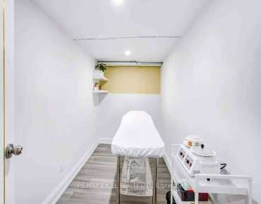 109 Old Kingston Rd Central West is zoned as Commercial with total area of 2,000 sqft