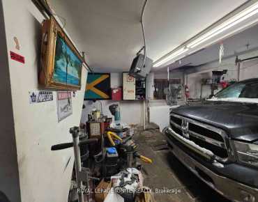 111 - 40 Wynford Dr N Banbury-Don Mills, Toronto is zoned as EO with total area of 748.00 sqft