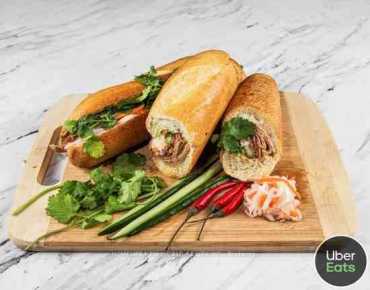 
227 Main St N Old Markham Village is zoned as Commercial with total area of 2,011 sqft