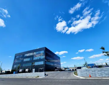 102 - 2225 Markham Rd Rouge E11, 多伦多商业用地规划为Office并占地1130.00平方尺
