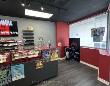 
Danforth Ave Oakridge商业用地规划为商业/民宅物业占地2,360平方尺