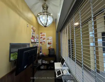 
2539 Eglinton Ave W Keelesdale-Eglinton West商业用地规划为餐饮物业占地1,000平方尺