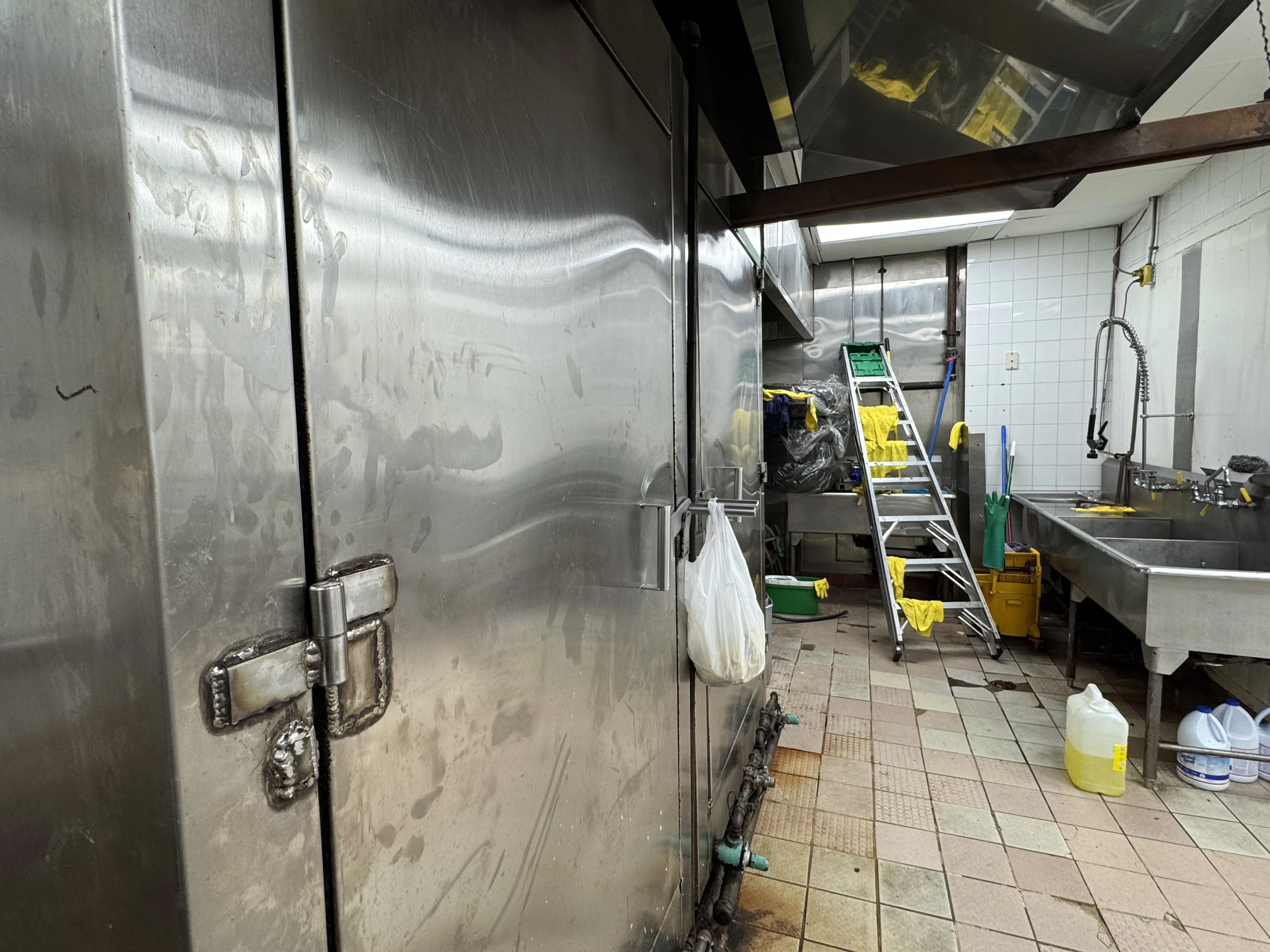 Turnkey Restaurant for Sale in Richmond Hill Times Square (Highway7/Leslie)