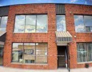 
16 - 604 Edward Ave Devonsleigh, Richmond Hill is zoned as MC1 with total area of 1656.00 sqft