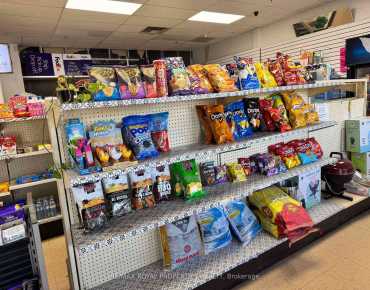 
6026 Yonge St Newtonbrook West is zoned as CommercialRetail with total area of 632 sqft