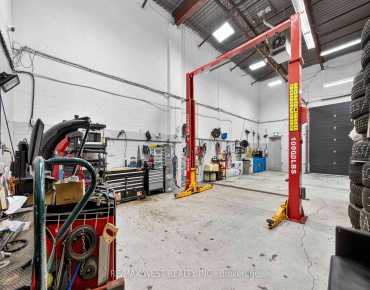 
Confederation Pkwy Concord is zoned as Em-1 with total area of 6,380 sqft