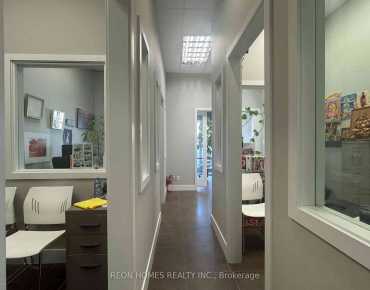 
111-1 - 105 Gordon Baker Rd Hillcrest Village, 多伦多商业用地规划为MO(2) - Industri物业占地2220.00平方尺