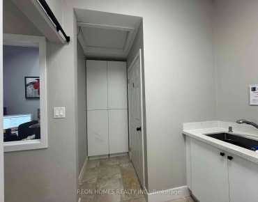 
111-1 - 105 Gordon Baker Rd Hillcrest Village, 多伦多商业用地规划为MO(2) - Industri物业占地2220.00平方尺