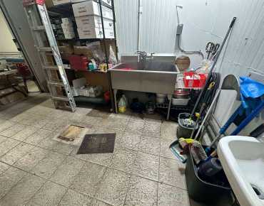 28/29 - 21 Fairburn Dr Buttonville, 万锦商业用地规划为General Industri并占地2775.00平方尺
