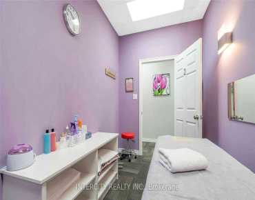 
9909 Markham Rd Greensborough商业用地规划为零售物业占地3,674平方尺