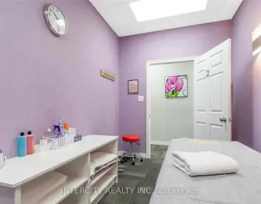29 - 7611 Pine Valley Dr Pine Valley Business Park, 旺市商业用地规划为C-7并占地1243.00平方尺
