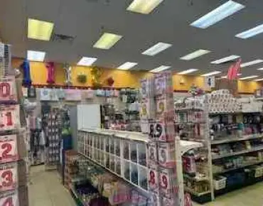 #12/1 - 9200 Bathurst St Patterson, Vaughan is zoned as Commercial Retai with total area of 2400.00 sqft
