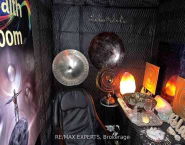 135 - 7163 Yonge St Grandview, Markham is zoned as Retail Commercia with total area of 230.00 sqft
