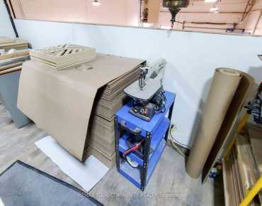 
7777 Weston Rd Vaughan Corporate Centre商业用地规划为商业物业占地834平方尺