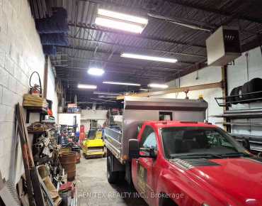 
Danforth Ave East End-Danforth商业用地规划为中心商业区物业占地3,216平方尺