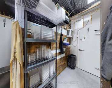 
2750 14th Ave Milliken Mills West商业用地规划为MC60物业占地2,438平方尺