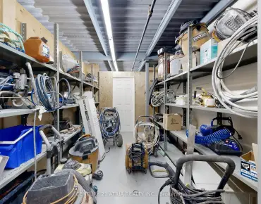 4 - 236 Hood Rd Milliken Mills West, 万锦商业用地规划为EMP-GE并占地3526.00平方尺
