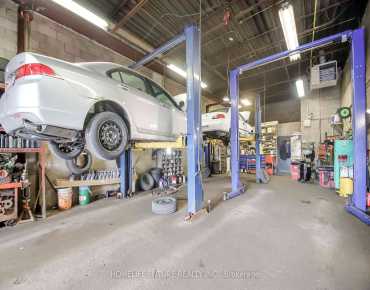 
399 Four Valley Dr Concord is zoned as Prestige Employment Zone with total area of 5,040 sqft